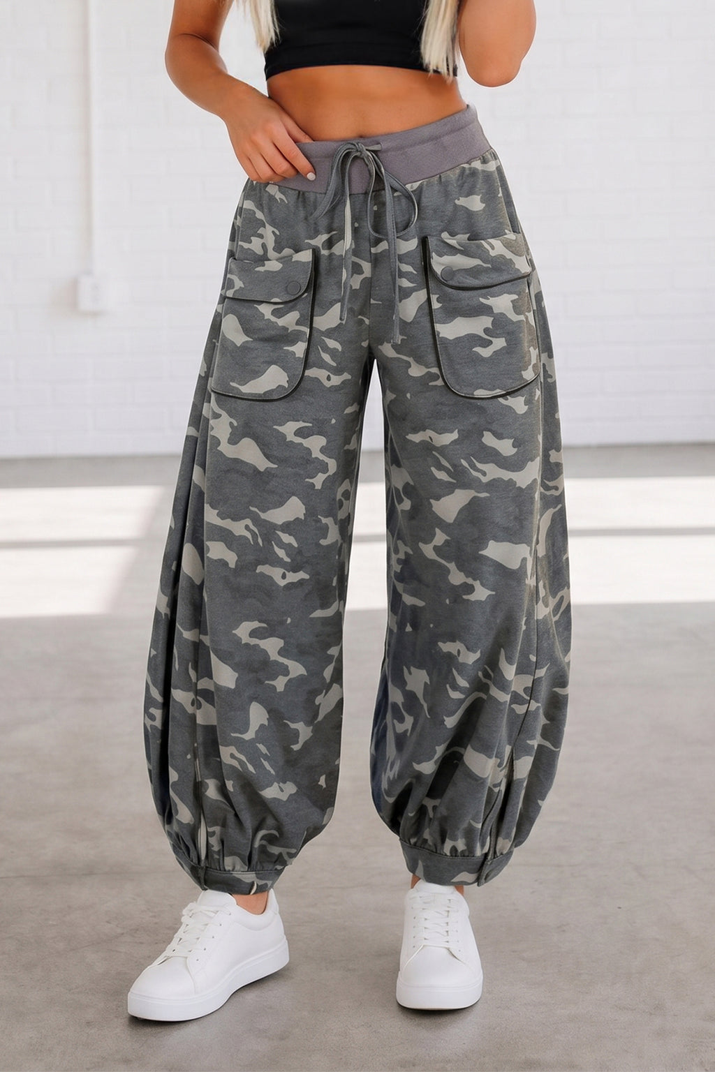 *Multicolour Drawstring Contrast Waistband Camouflage Cargo Barrel Pants