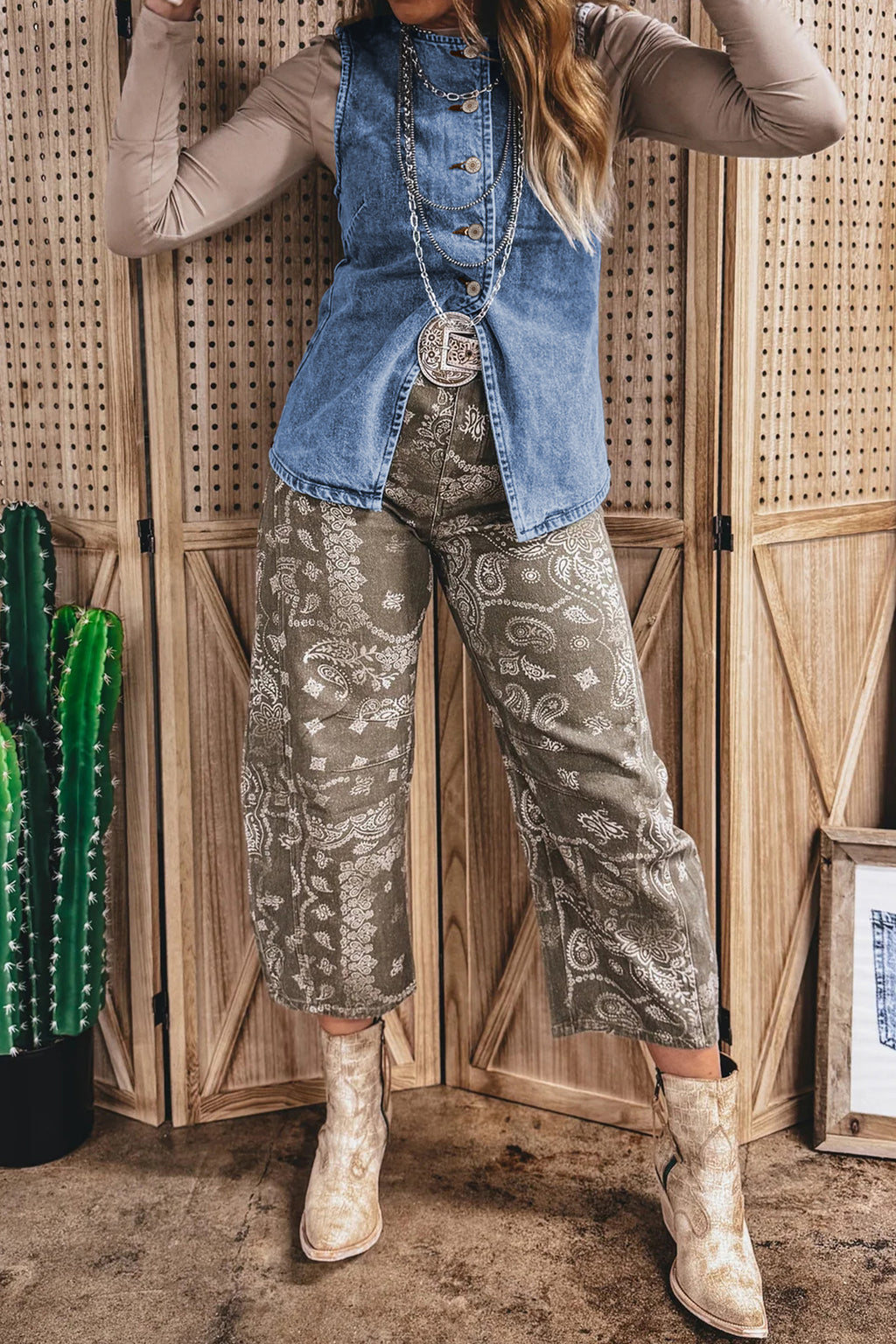 *Myosotis Buttoned Front Slit Denim Vest