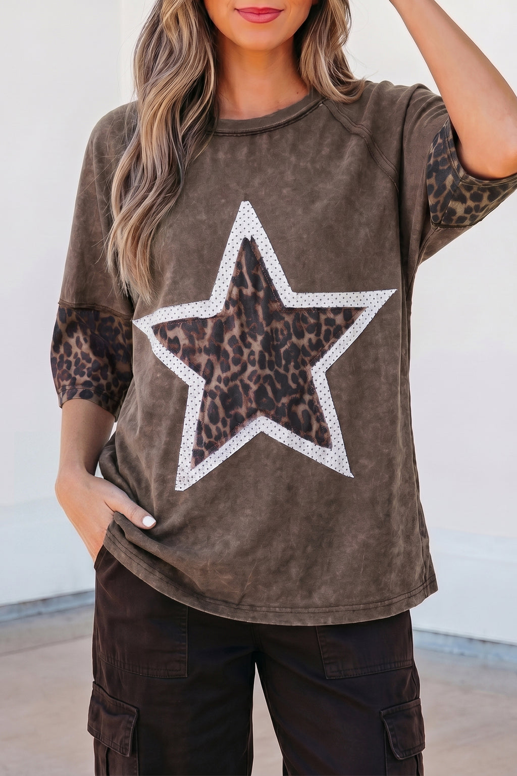 *Coffee Mineral Wash Exposed Seam Leopard Star Patched T Shirt
