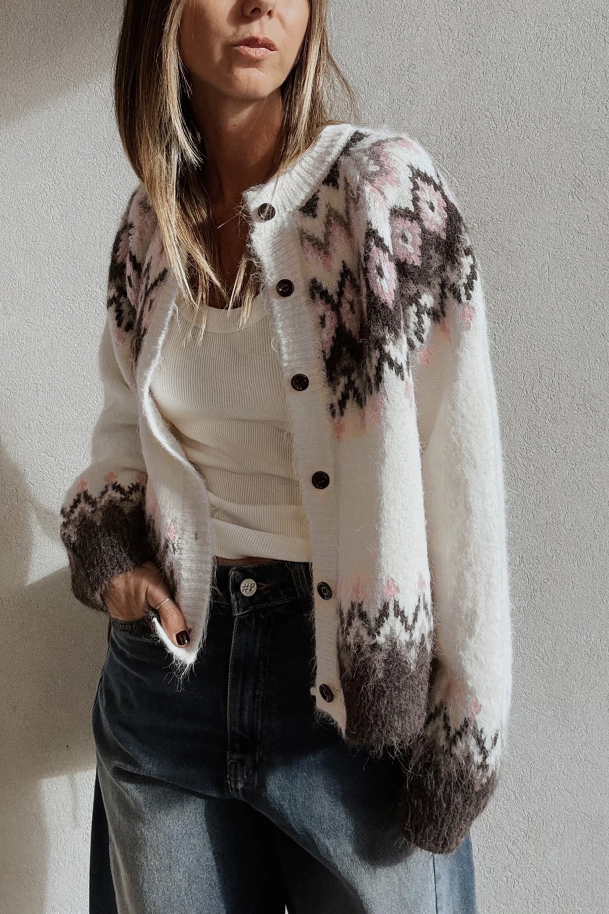 *White Geometric Pattern Brushed Knit Button Cardigan