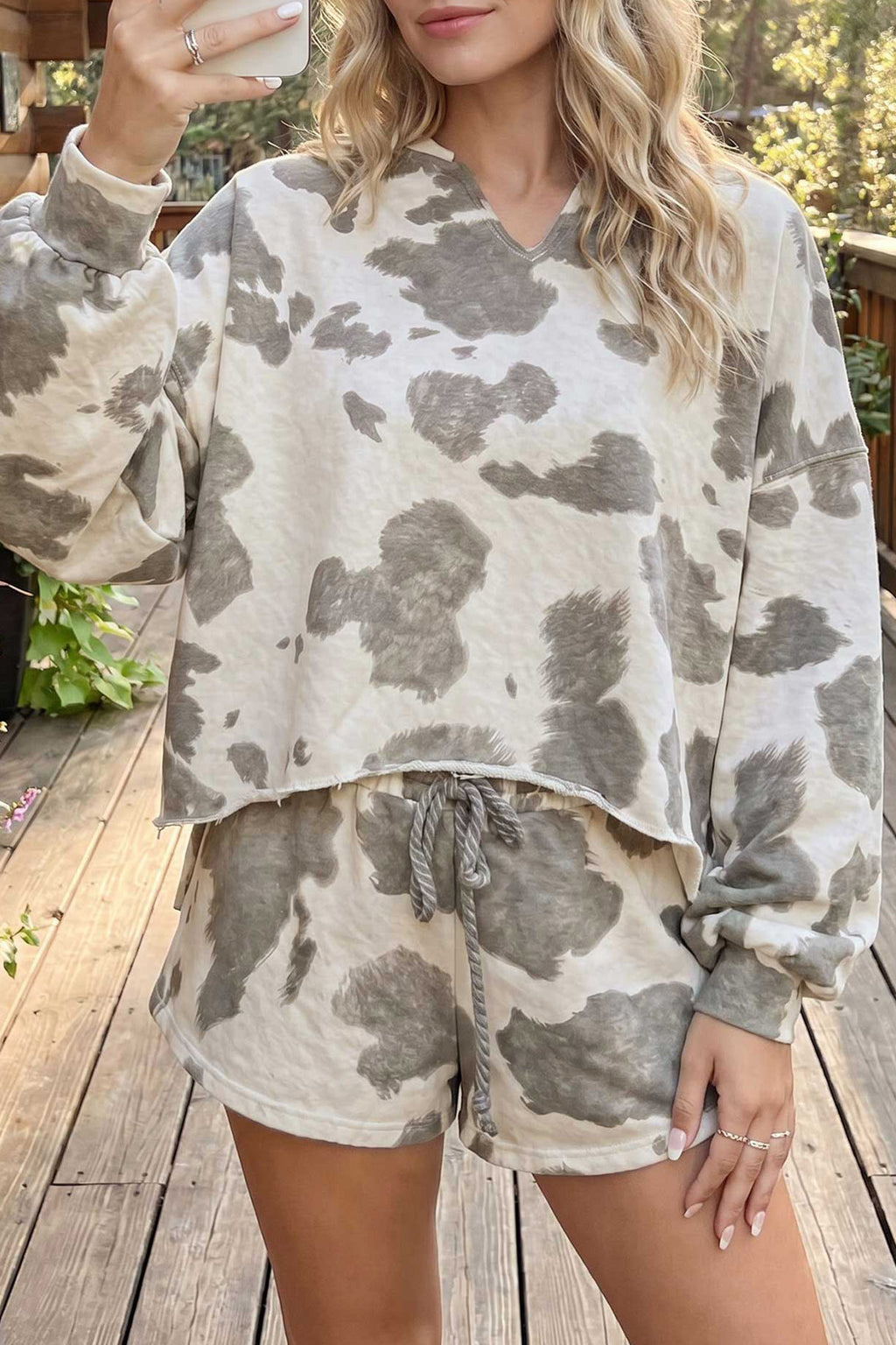 *Gray Western Print Raw Hem Long Sleeve Top Drawstring Shorts Set