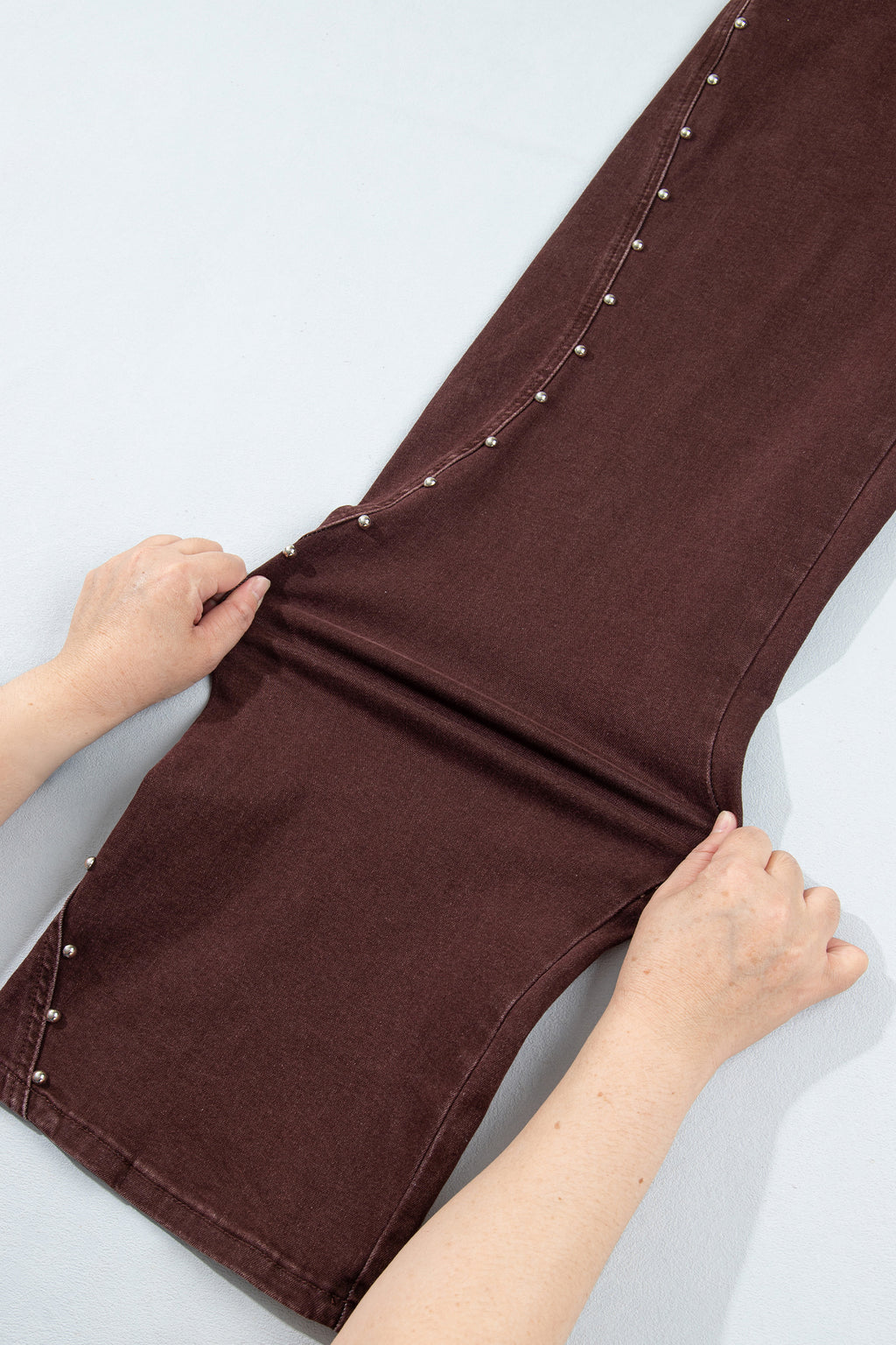 *(2 colors) Coffee Side Seam Rivet Detail Ankle Length Casual Jeans