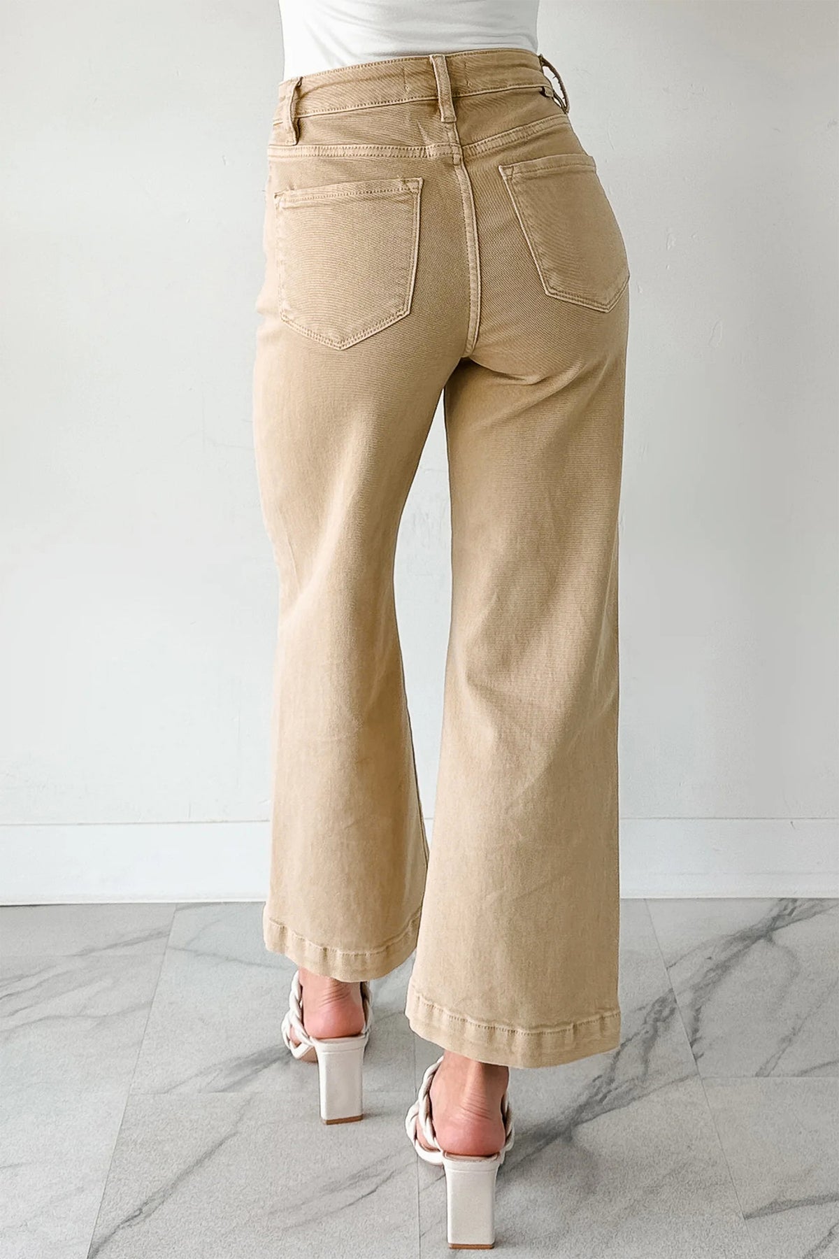 *Red Sandalwood Solid Color Seamed Center Wide Leg Cropped Jeans