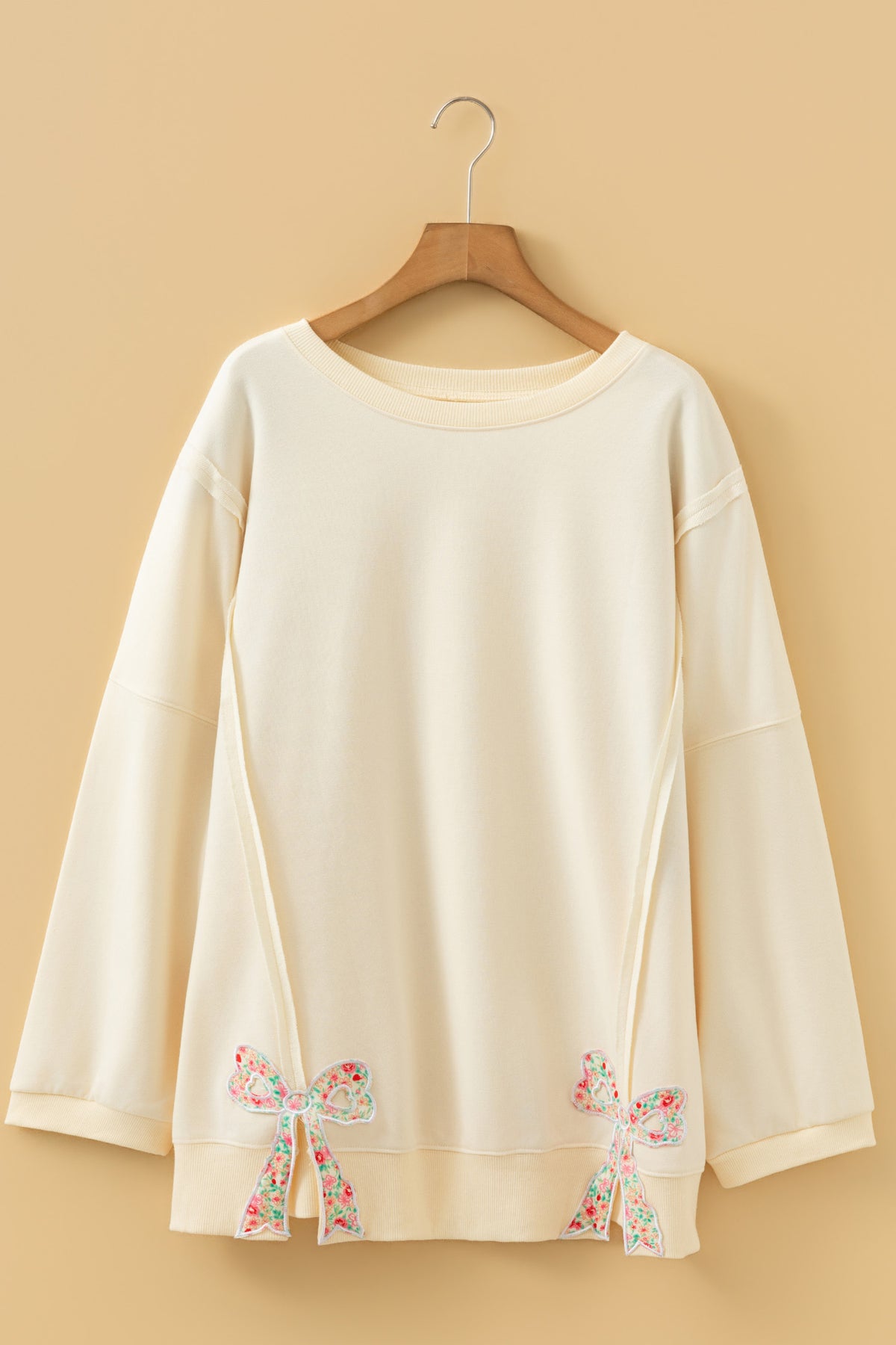 *Beige Plus Size Raw Seam Detail Floral Bow Patched Baggy Pullover
