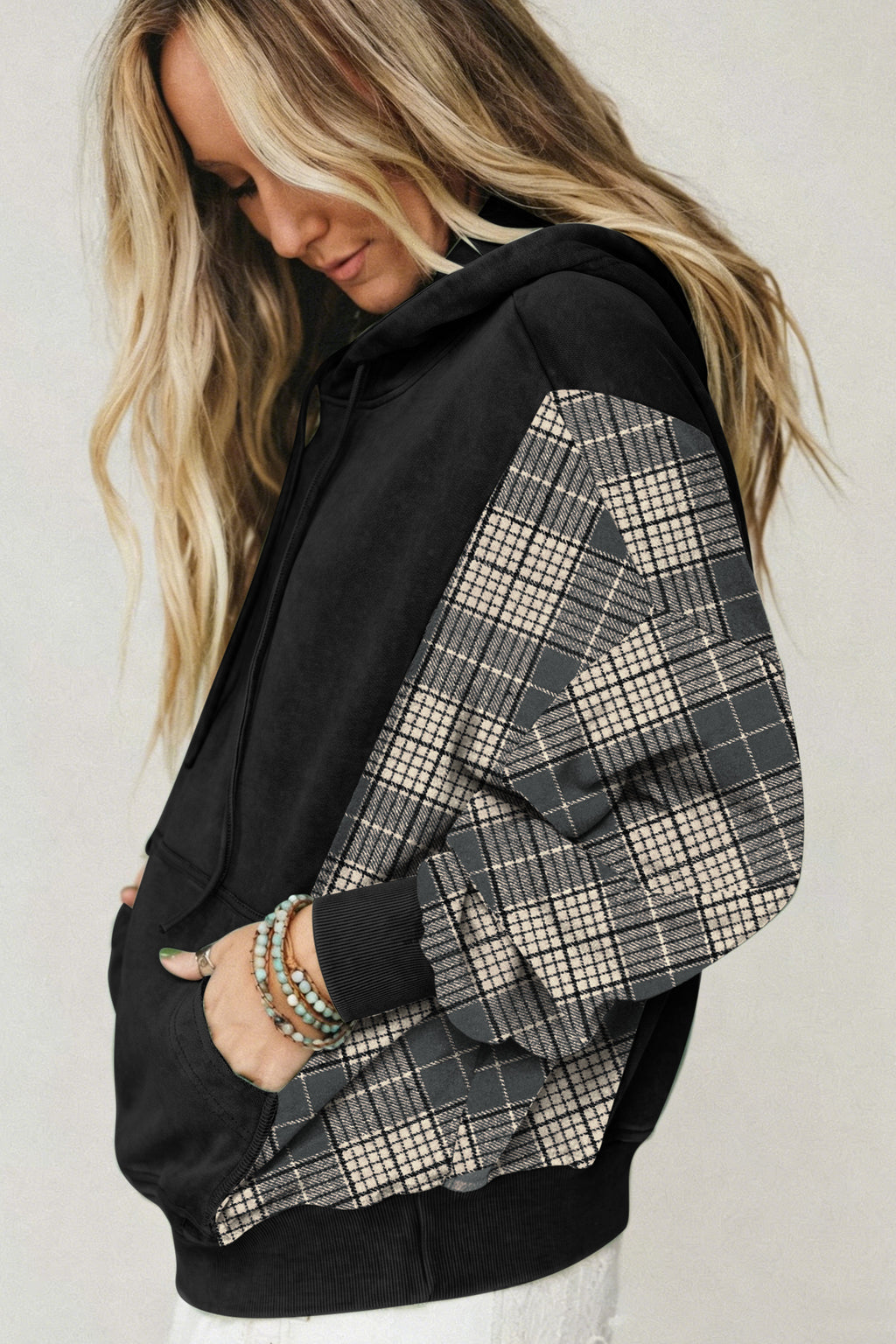 *Black Plaid Sleeve Drawstring Pocket Hooded Sweatshirt