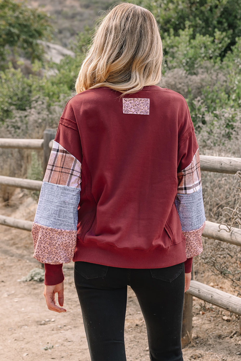 *Red Sandalwood Plaid Colorblock Patchwork Sleeve Raw Seam Sweatshirt