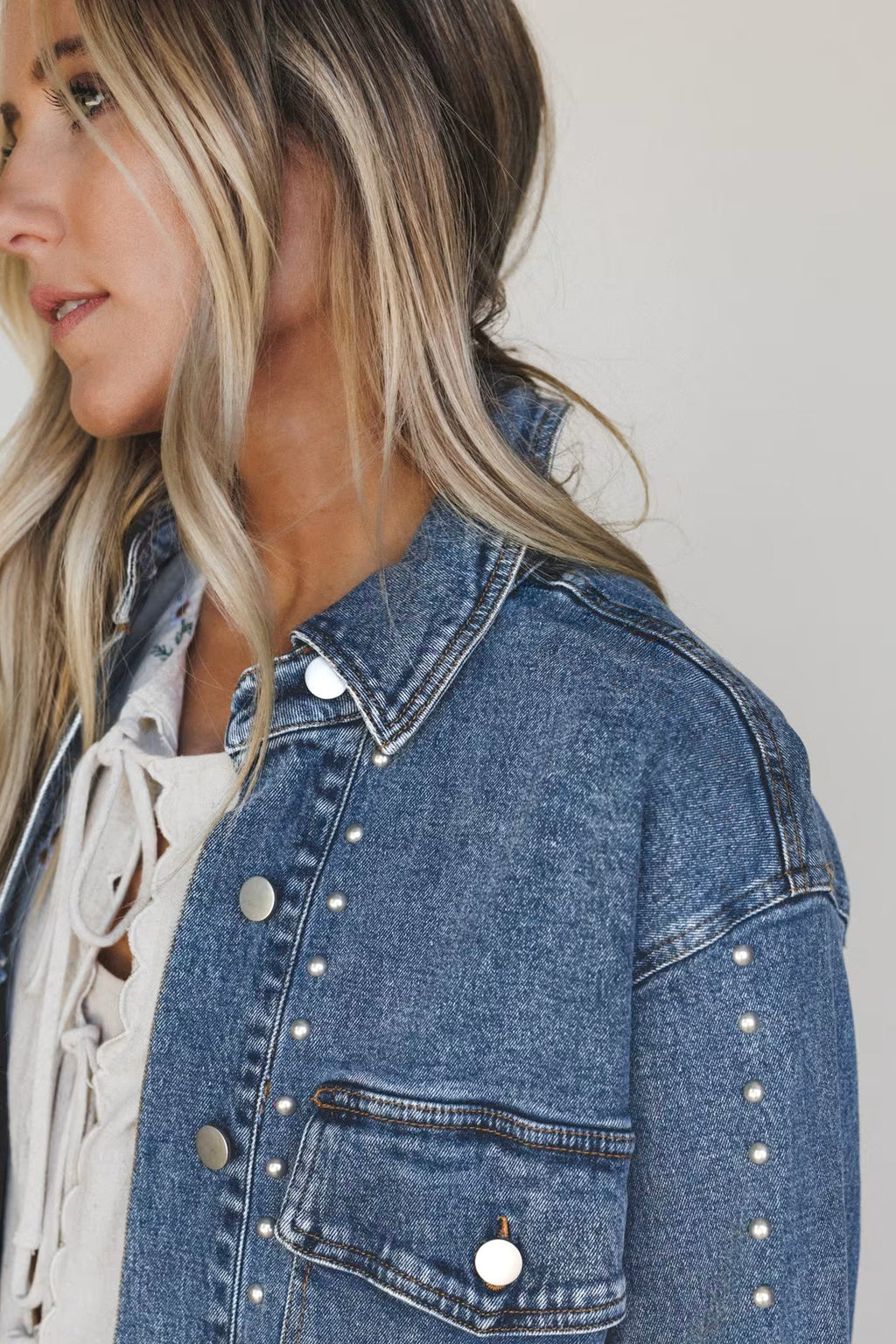 *Sail Blue Rivet Embellished Western Style Regular Fit Long Sleeve Denim Jacket