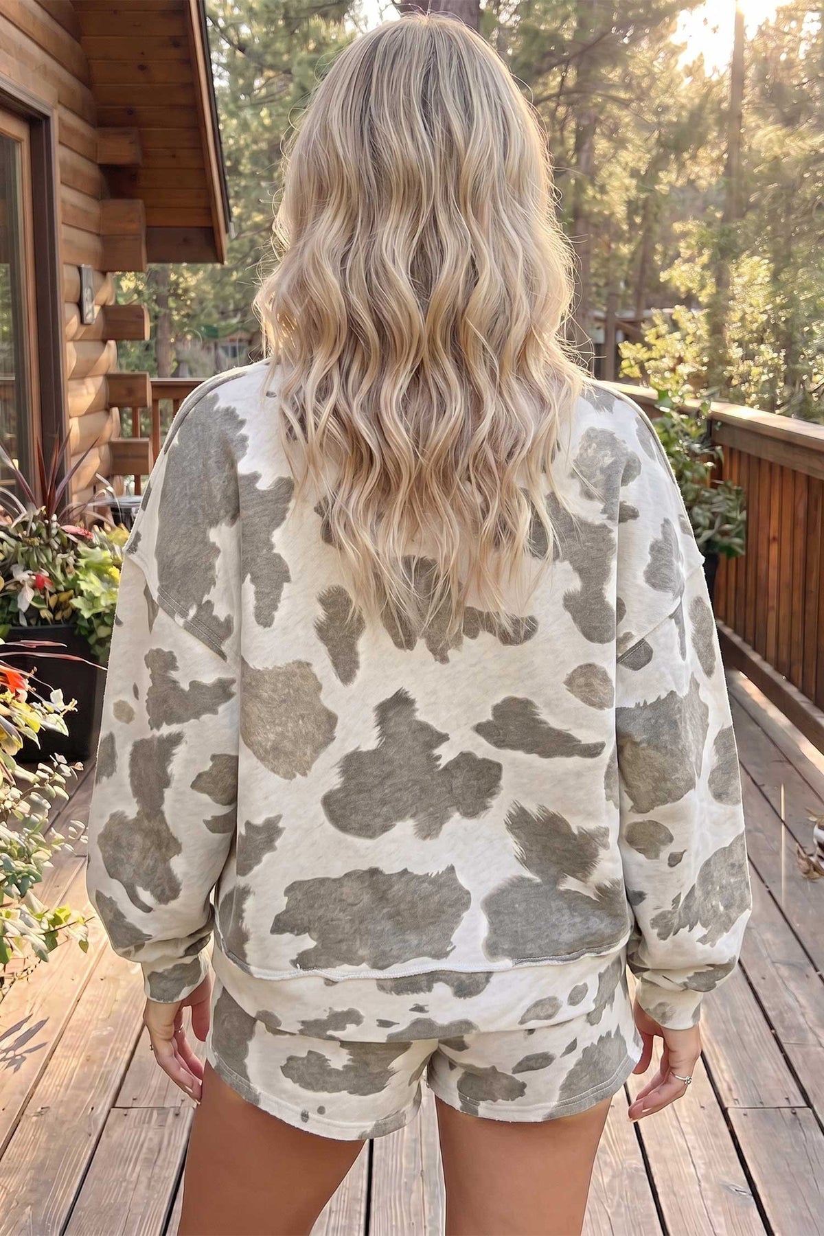 *Gray Western Print Raw Hem Long Sleeve Top Drawstring Shorts Set