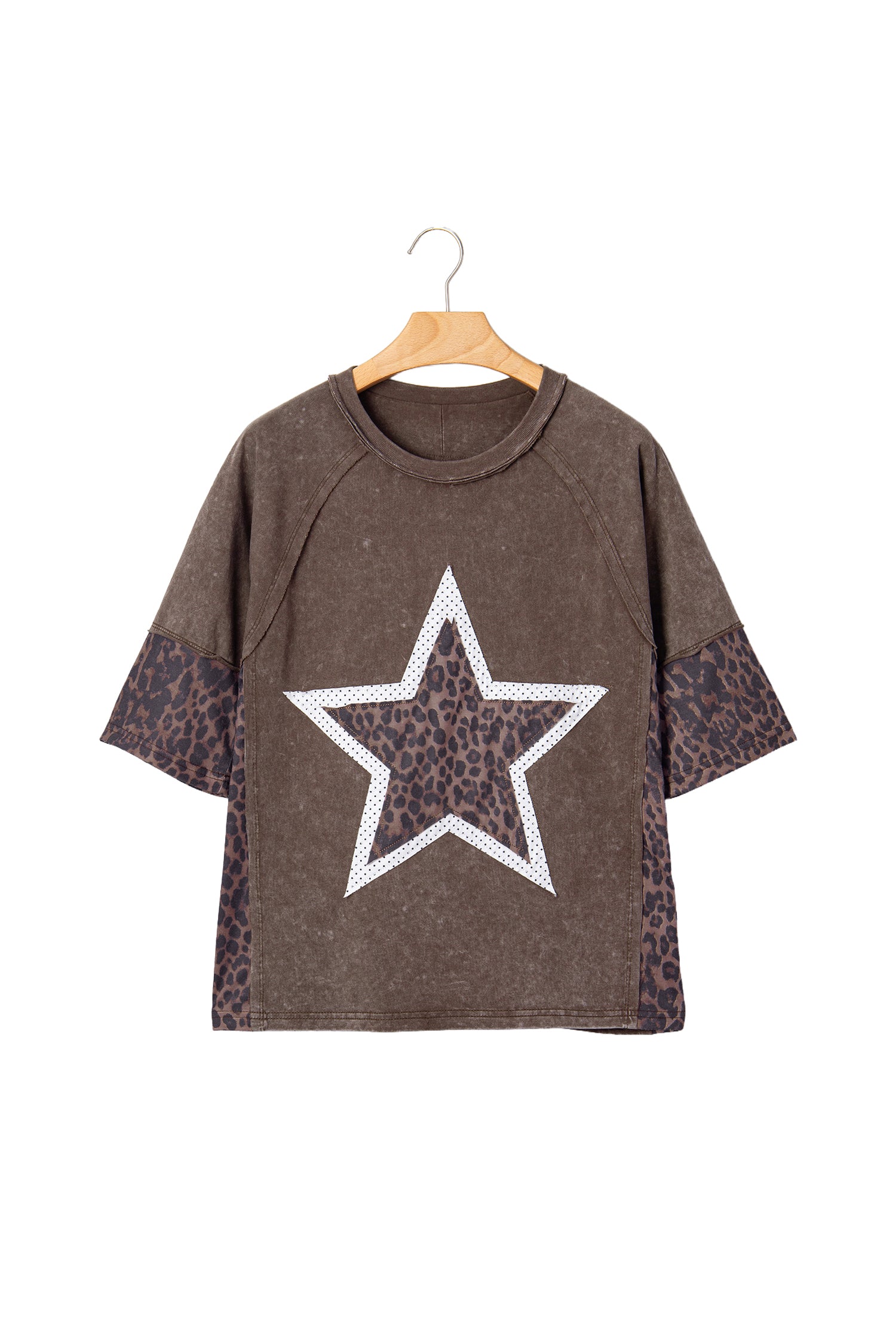 *Coffee Mineral Wash Exposed Seam Leopard Star Patched T Shirt