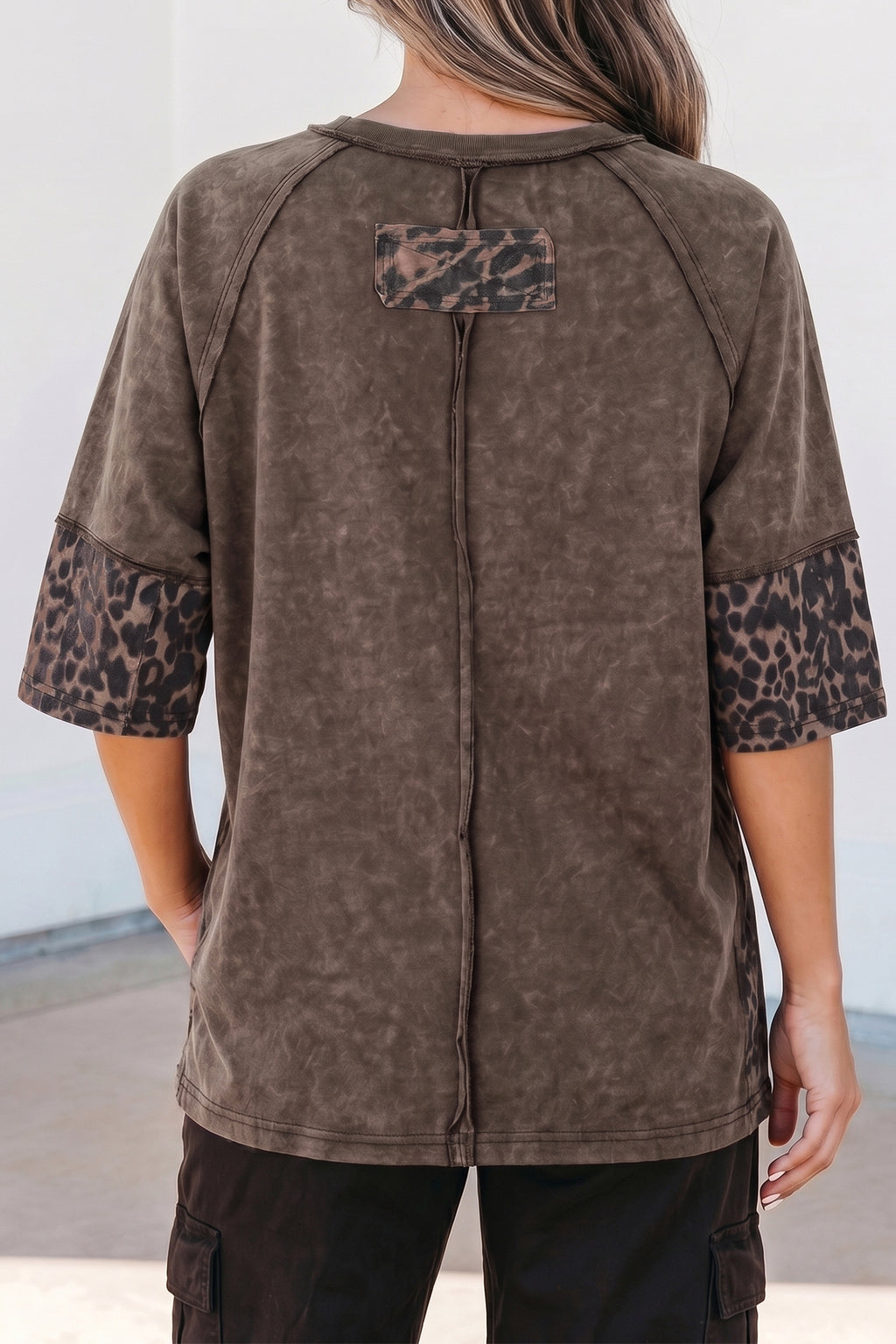 *Coffee Mineral Wash Exposed Seam Leopard Star Patched T Shirt